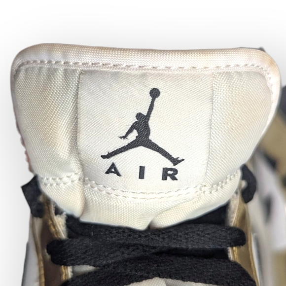Nike Air Jordan 1  Sneakers Mid SE Metallic Gold GS DC1420-700 Size 6Y/US - Picture 9 of 12